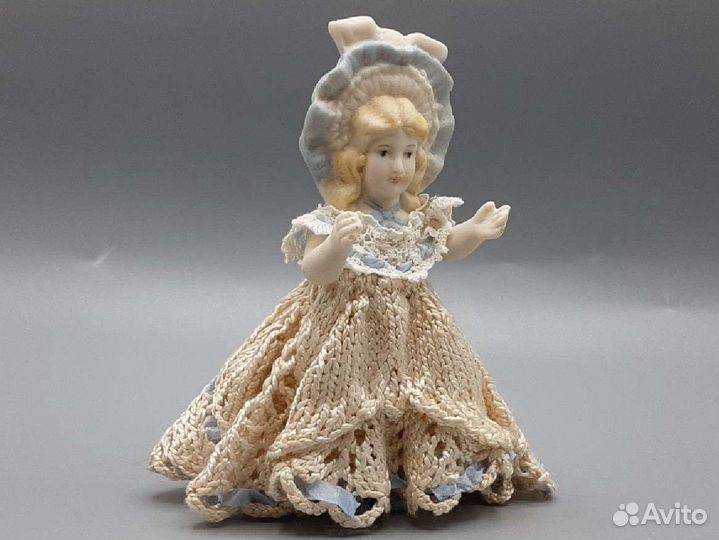 Антикварная фарфоровая куколка, реплика