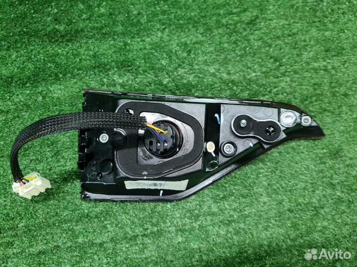 Фонарь задний внутренний правый Geely Tugella