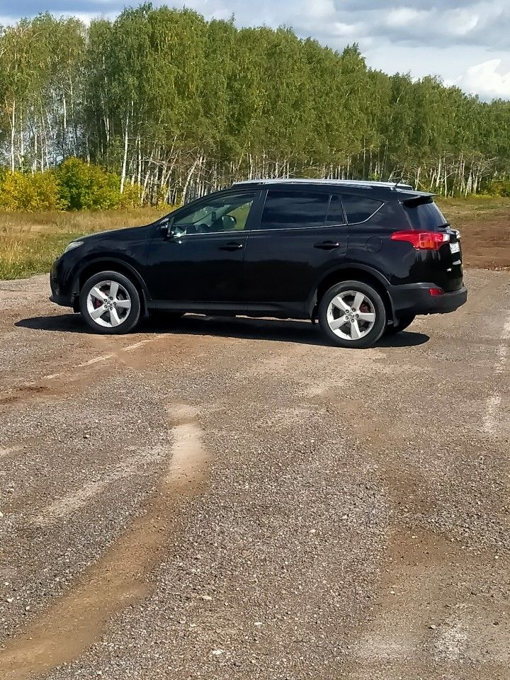 Toyota RAV4: фото владельца