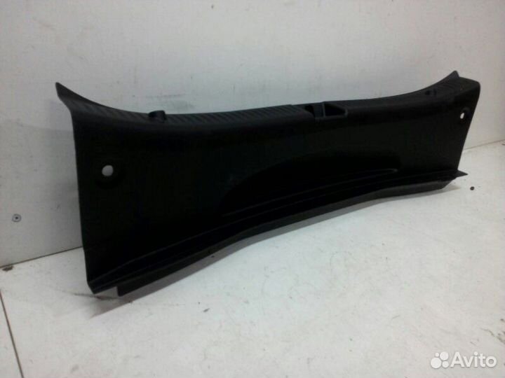 Накладка замка багажника Mercedes-Benz C-Class