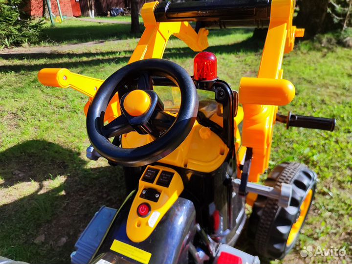 Детский электромобиль трактор