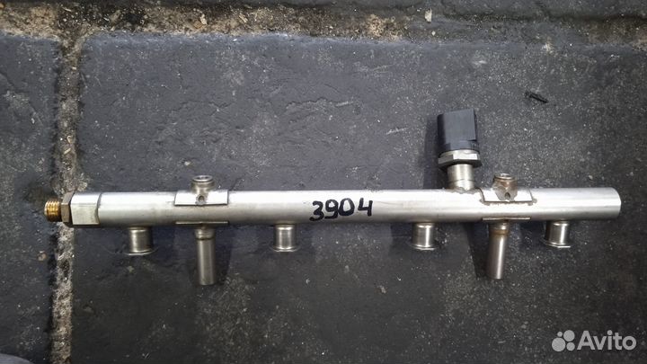 Рампа топливная с датчиком Ауди Audi A4 1,8 CJE 20