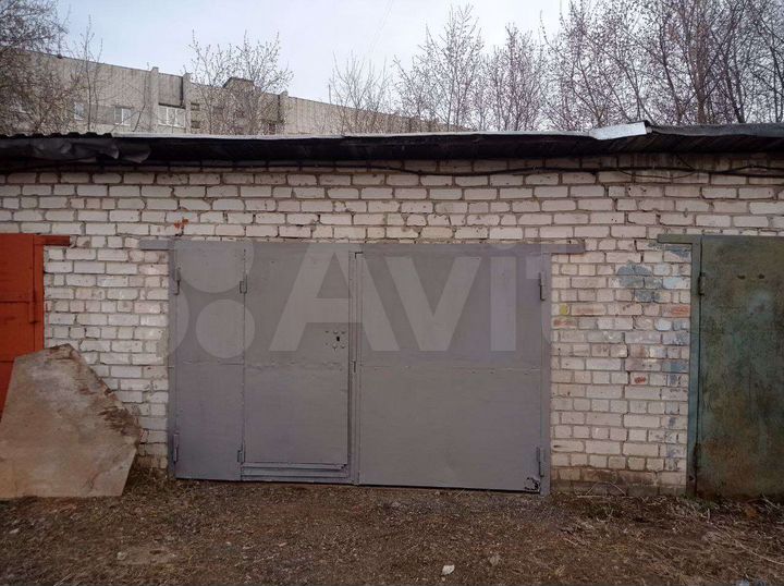 Гараж, > 30 м²