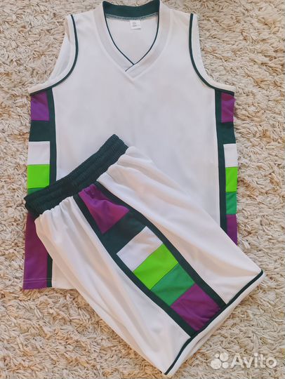 Форма баскетбольная р-р 44