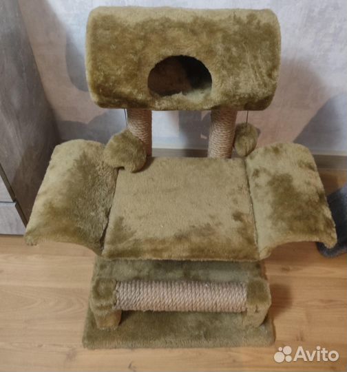 Игровой комплекс с лежанкой и когтеточкой для коше