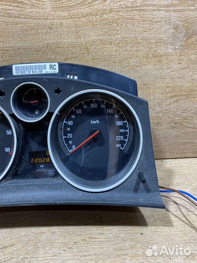 Панель приборов Opel Zafira B дизель 772120