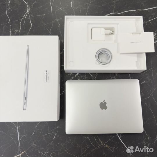 Apple MacBook Air 13 M1 (2020) 8/256gb Silver