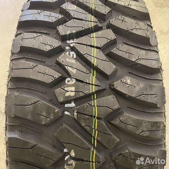 Kumho Road Venture MT71 285/70 R17