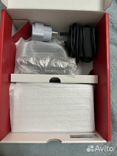 Nintendo switch oled white