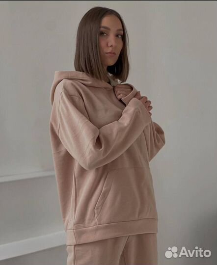 Спортивный костюм женский