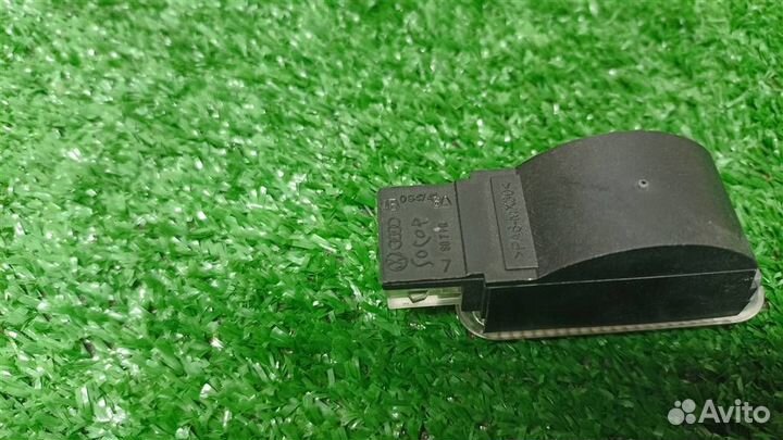 Плафон салонный Audi A4 (B8) 2007-2015