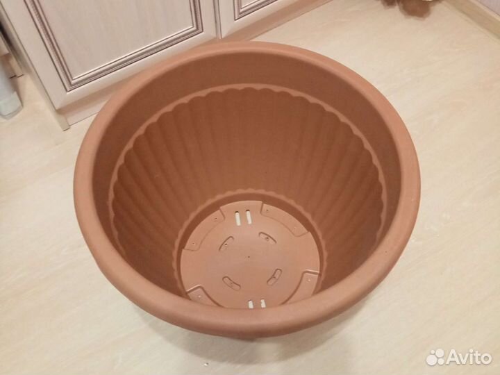 Горшок для цветов высокий