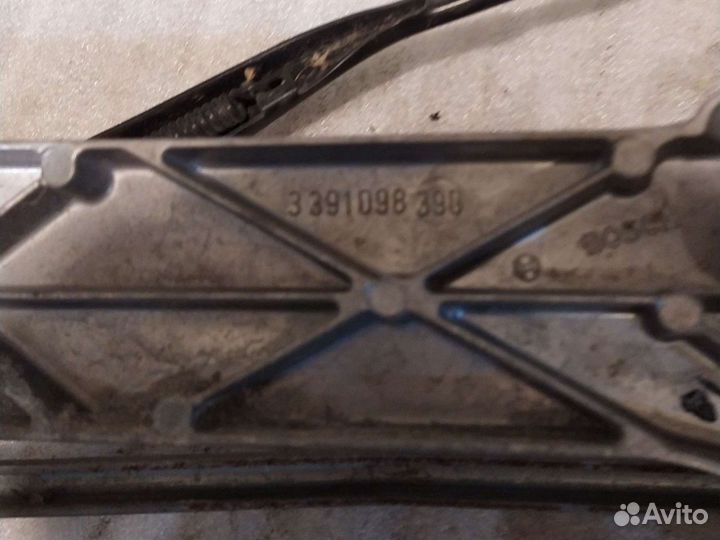 Трапеция стеклоочистителя Мерседес S-Class W220