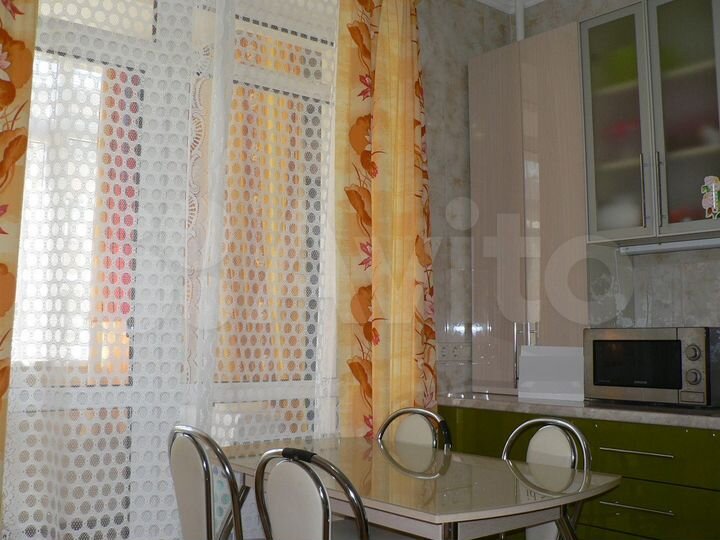 1-к. квартира, 50 м², 1/3 эт.