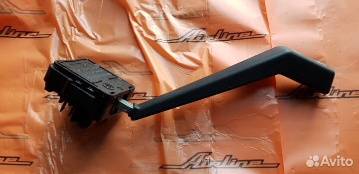 Переключатель стеклоочистителя 2108 правый новый