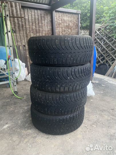 Bridgestone Blizzak Spike-01 275/55 R19