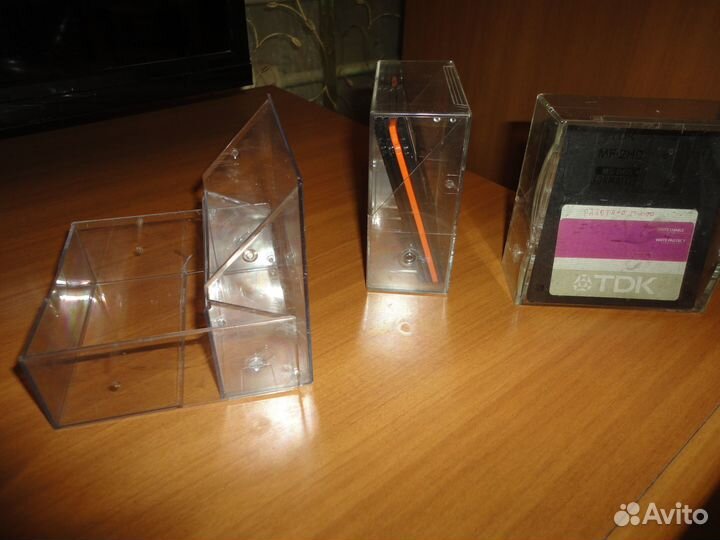 Дискеты для компьютера и боксы для дискет