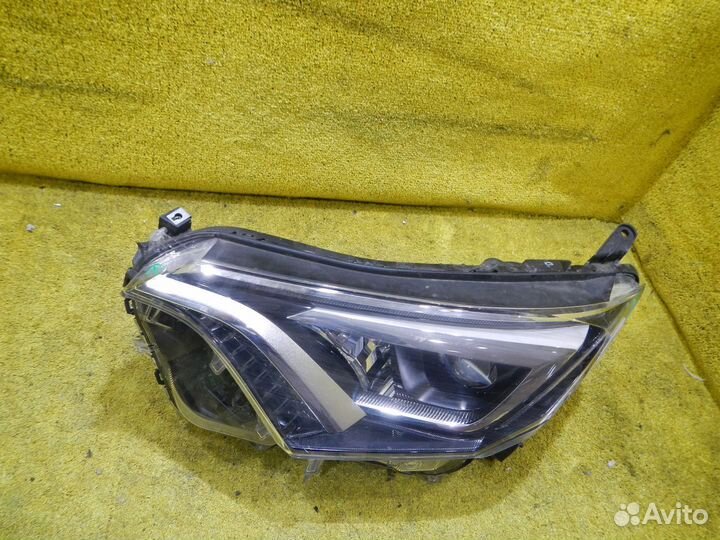 Фара левая Toyota RAV4