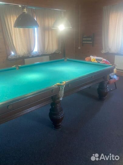 Бильярдный стол