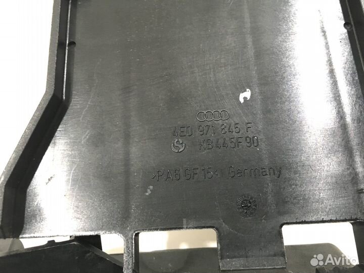 Корпус предохранителей Audi A8 D3