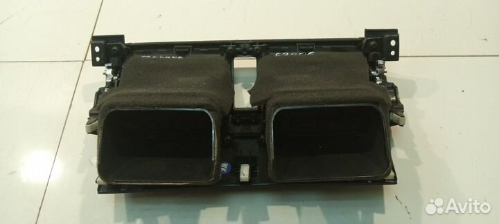 Воздушный дефлектор (центральный) (Kia Mohave)