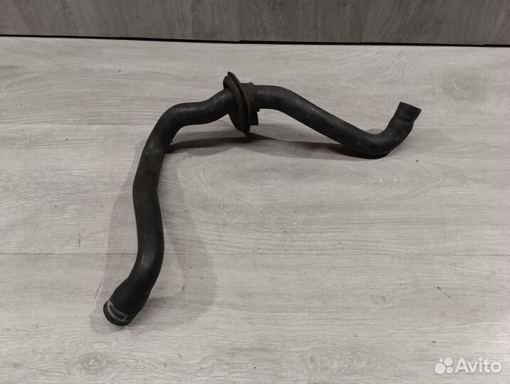 Патрубок отопителя Volkswagen Passat B5