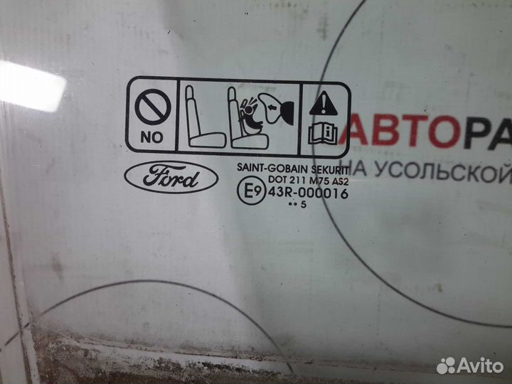 Стекло переднее правое Ford Focus 2