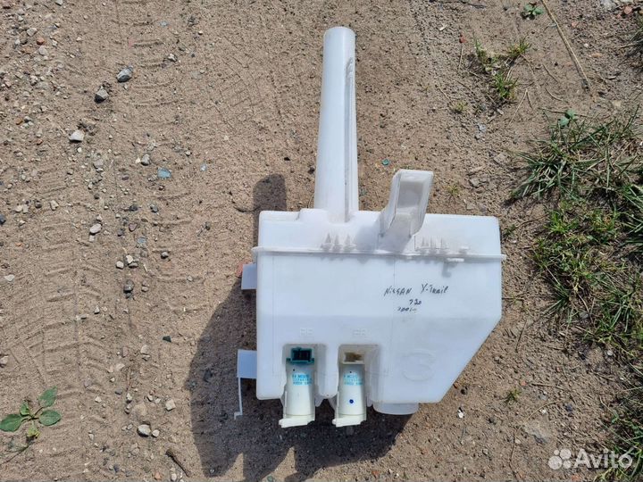 Бачок омывателя Nissan x trail t30