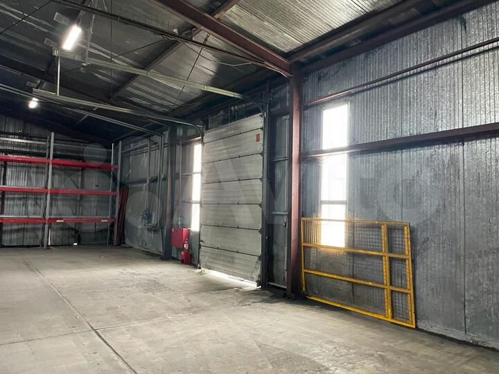 Склад, 1300 м²