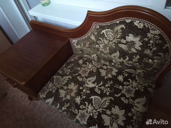 Банкетка в прихожую