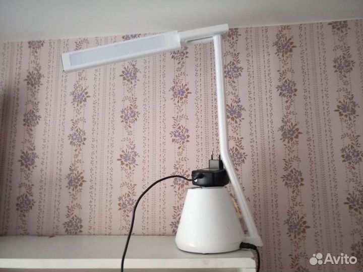 Лампа настольная светодиодная