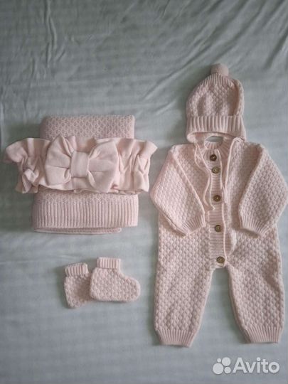 Комплект на выписку для девочки