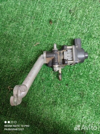 Клапан рециркуляции отработанных газов Mitsubishi