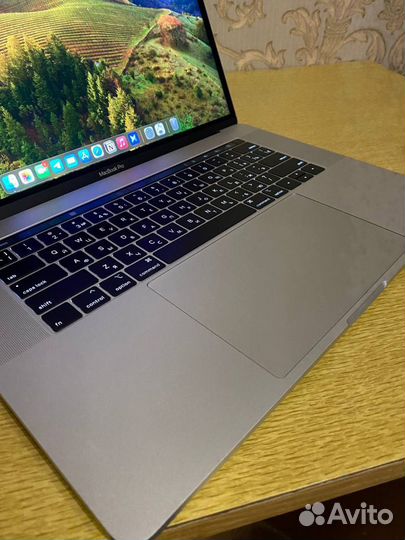 Macbook Pro 15 2018 i7 16gb