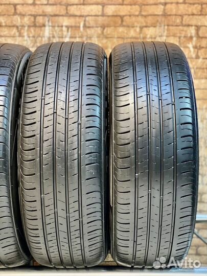 Kumho Solus SA01 KH32 215/60 R17