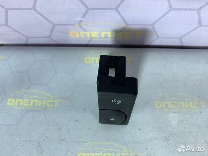 Кнопка антипробуксовки Opel Omega B 1996