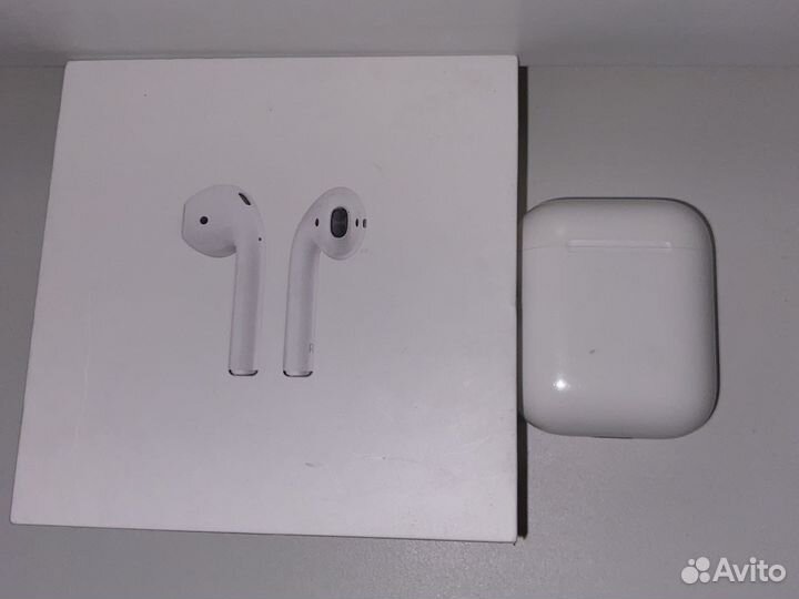 Беспроводные наушники apple airpods