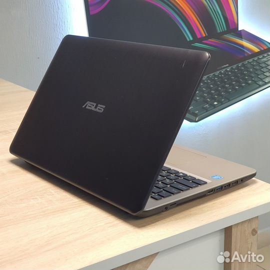 Ноутбук Asus 4-x ядерн. Реntium Silvеr N5000