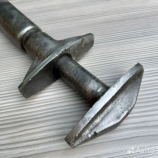 Старинный разводной ключ