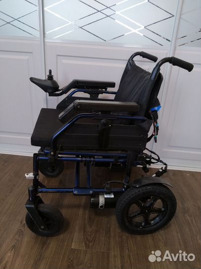 Коляска инвалидная с электроприводом