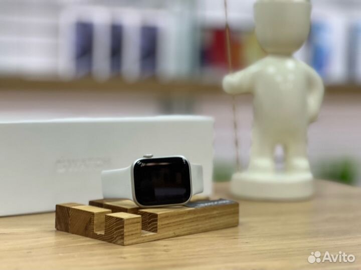 Apple Watch s8 45mm Silver