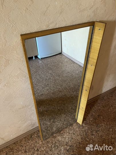 Зеркало с креплением