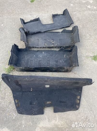 Обшивки багажника Mercedes W210