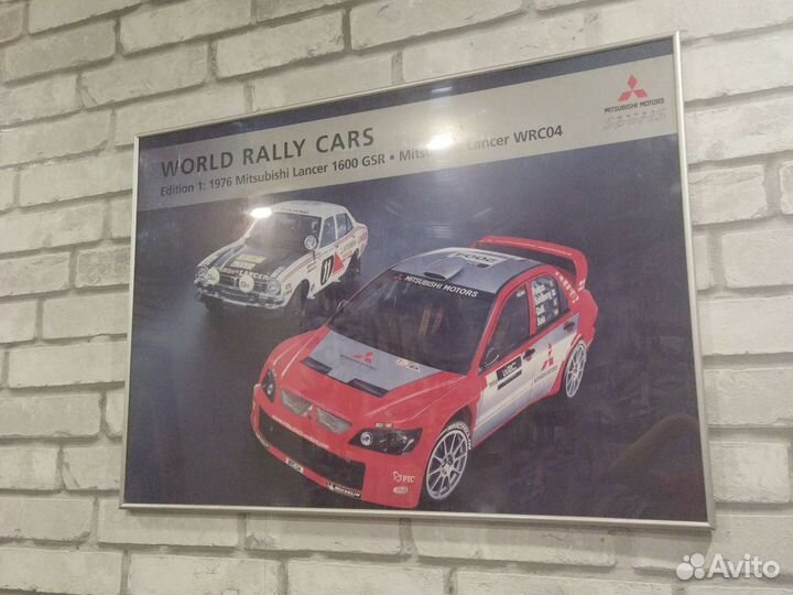 Картина с эволюций автомобилей серии митсубиси