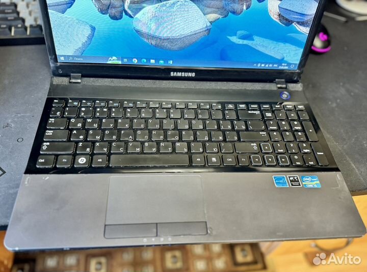 Samsung NP300E5A: i5 2450/6gb/GT520/320gb