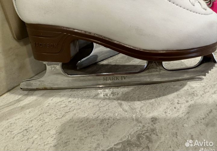 Коньки фигурные