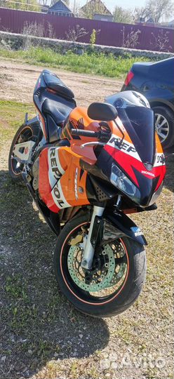 Honda CBR 600RR 2004