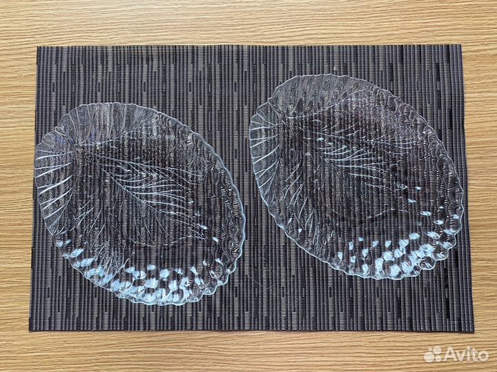 Стеклянные тарелки