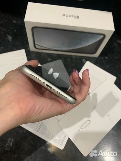 Телефон iPhone xr 64