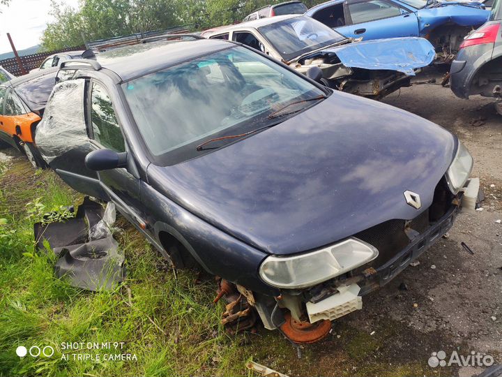 Рено Лагуна 1.6 2.0 МКПП 2000г в разборе